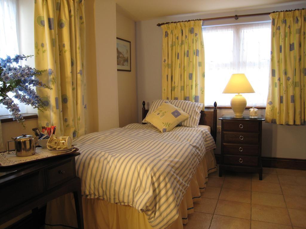 Colston Hall Cottages Framlingham Room photo