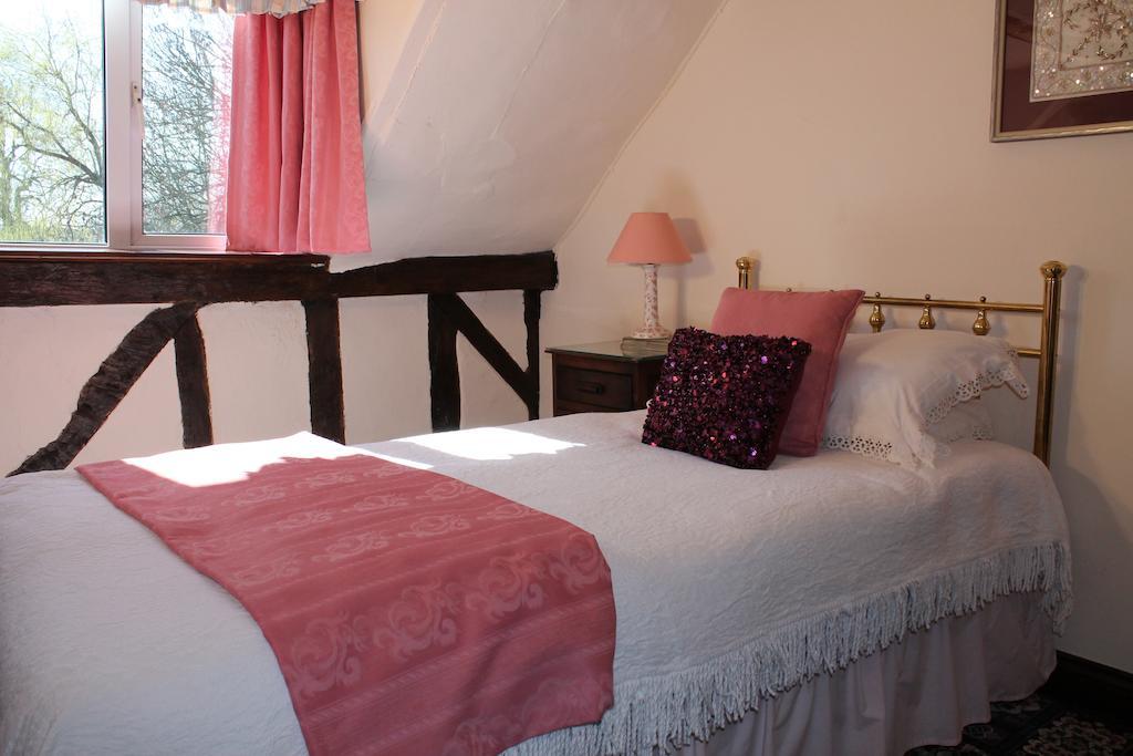 Colston Hall Cottages Framlingham Room photo