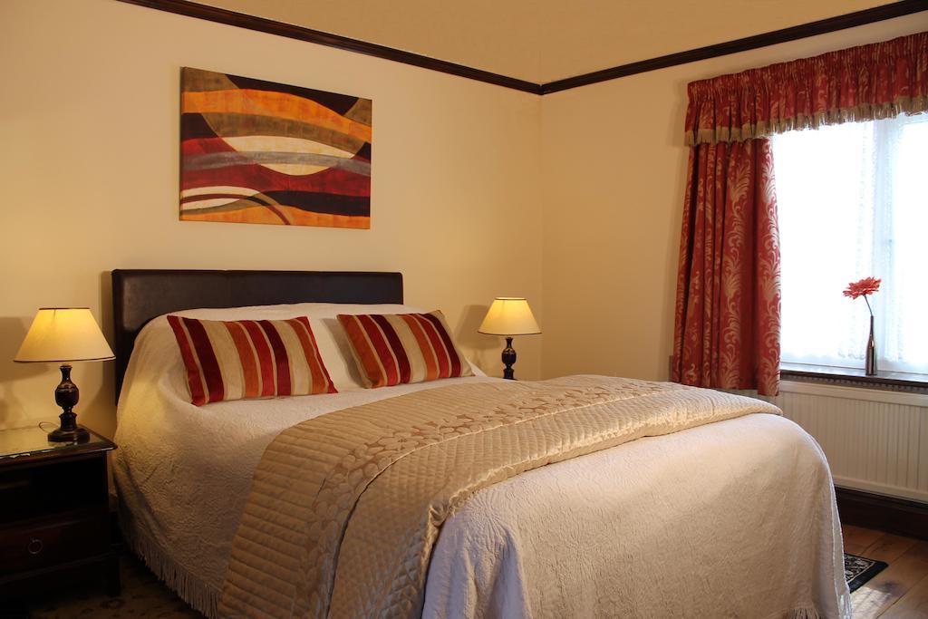 Colston Hall Cottages Framlingham Room photo