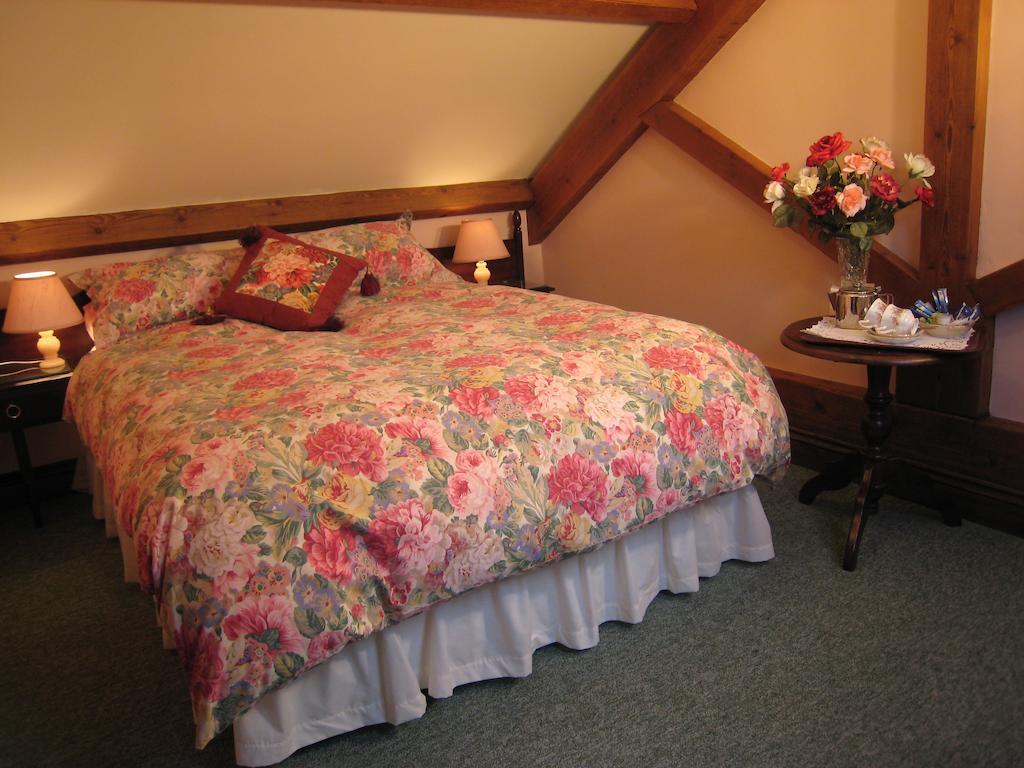 Colston Hall Cottages Framlingham Room photo